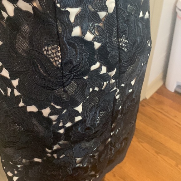 WHBM Women's Sleeveless Lace Inlay Dress 2 - Picture 9 of 11